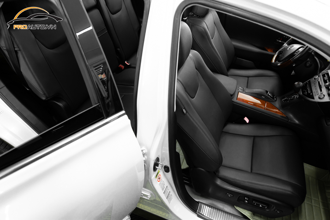 Quy trình bọc ghế da xe Lexus RX350 đạt chuẩn chất lượng