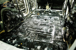 Dán cách âm sàn xe Kia Sorento