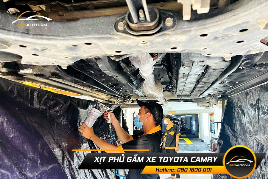 Xịt phủ gầm cách âm chống ồn xe Toyota Camry