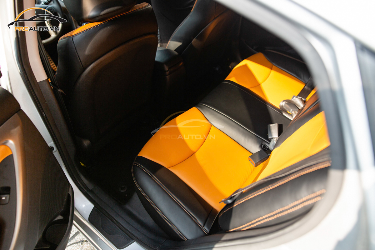 Chọn màu sắc bọc ghế da xe hơi Hyundai Elantra