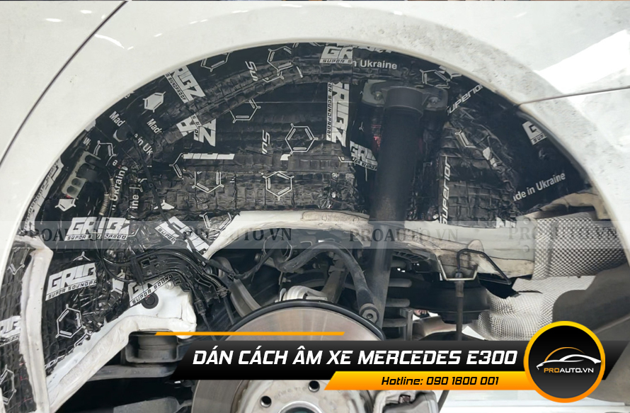 Cách âm chống ồn xe Mercedes E300 vị trí hốc bánh