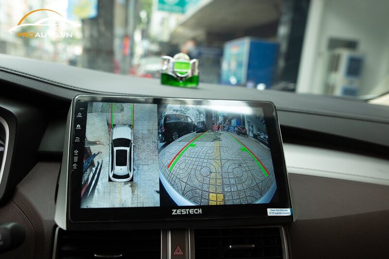Lắp camera 360 độ hỗ trợ quan sát khi lái xe