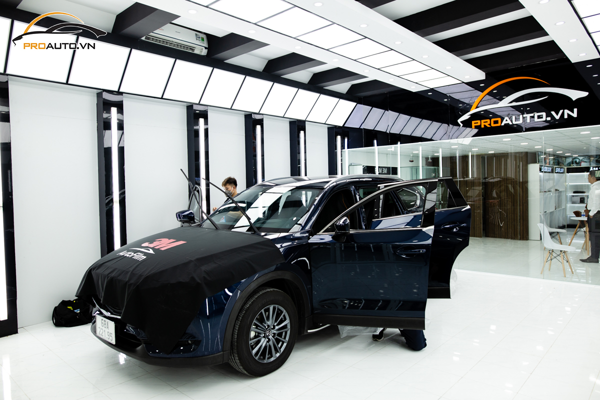 Quy trình dán phim cách nhiệt xe Mazda CX-8 đạt chuẩn tại Proauto.vn