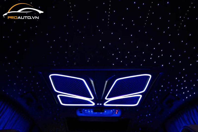 Độ đèn trần cánh bướm cho xe Sedona