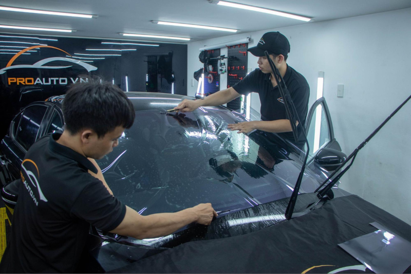Quy trình dán phim cách nhiệt xe Toyota Vios tại PROAUTO.VN