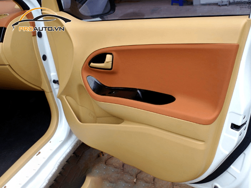 Đổi màu nội thất chi tiết xe Honda Brio