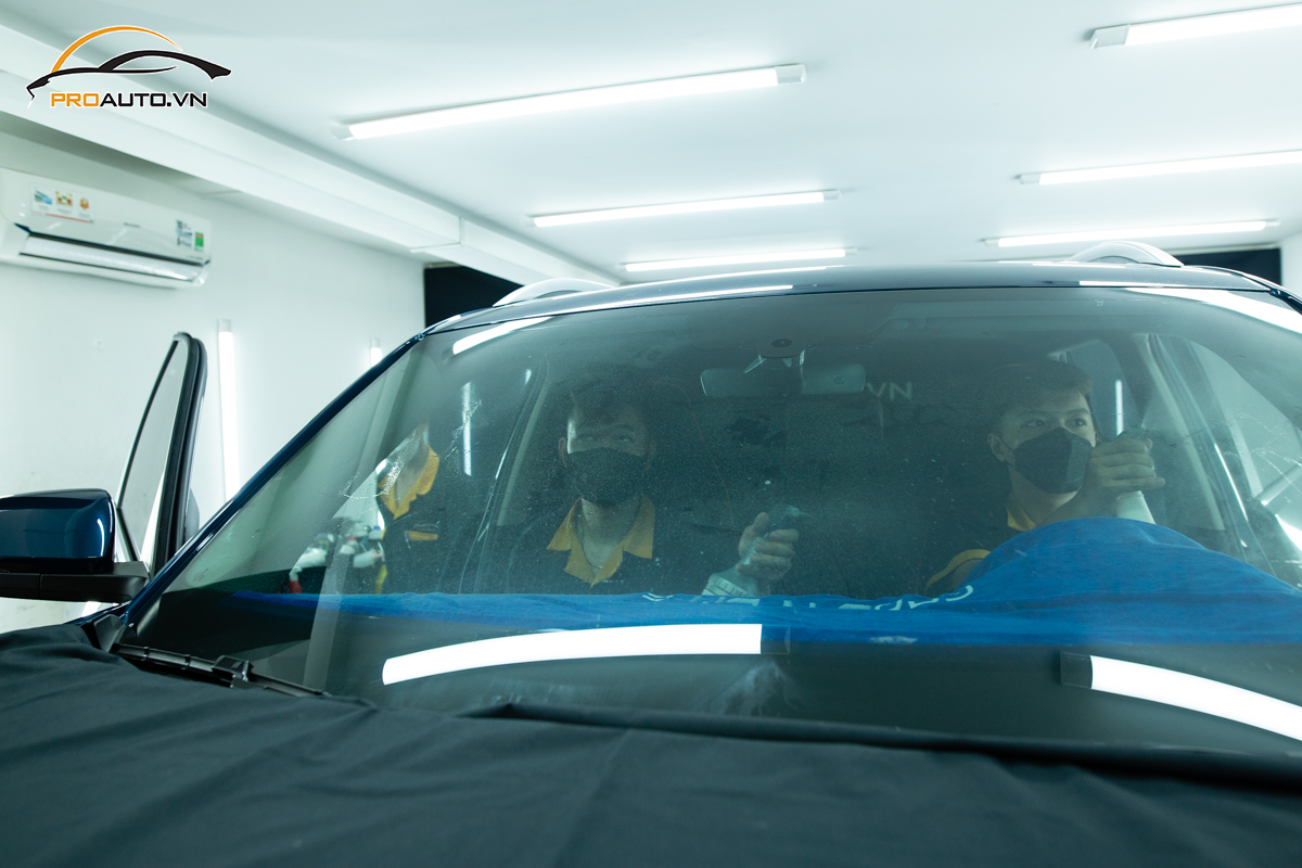 Dán phim cách nhiệt xe Volkswagen Teramont - Tạo sự riêng tư bên trong xe