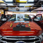 cua-hit-o-to-xe-Ford-Everest-4