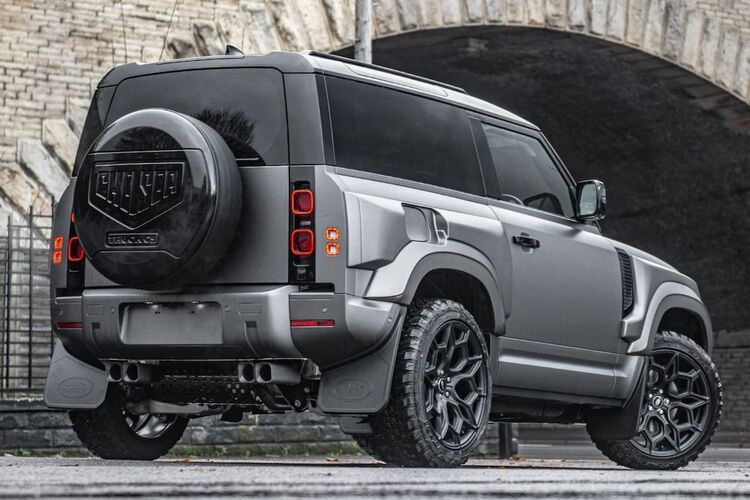 land rover defender 3