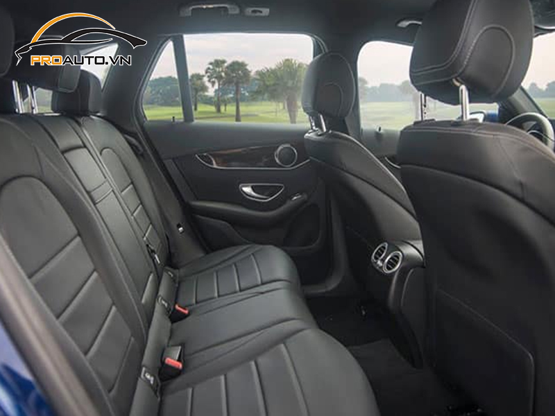 Đổi màu nội thất xe Mercedes GLC 200