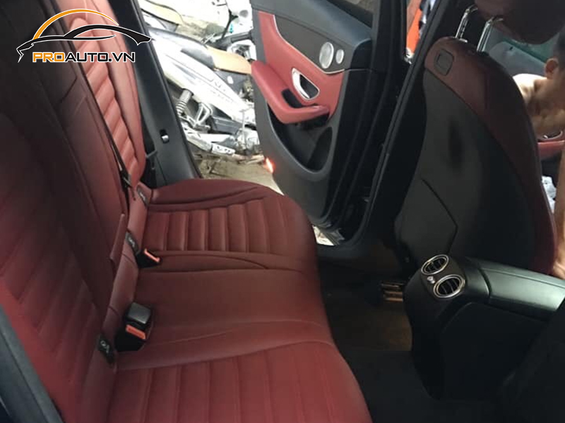 Đổi màu nội thất xe Mercedes GLC 300
