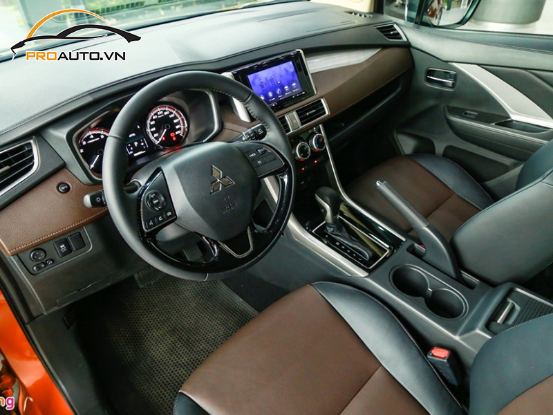 Đổi màu nội thất xe Mitsubishi Xpander Cross