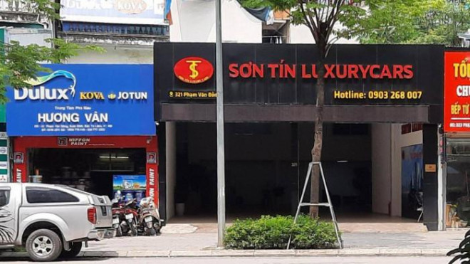 showroom Sơn Tín LUXURYCARS tại Hà Nội