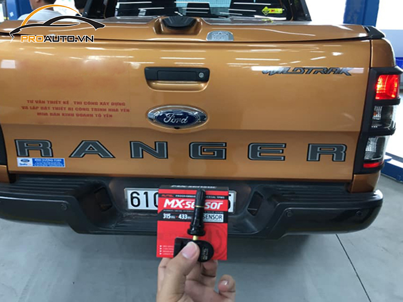Lắp Cảm Biến Áp Suất Lốp Cho Xe Ford Ranger