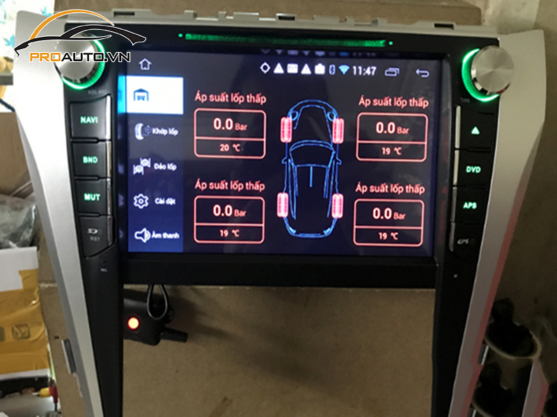 Lắp cảm biến áp suất lốp cho xe Toyota Wigo
