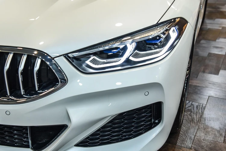 chi tiet bmw 840i gran coupe dau tien tai viet nam6 286048j