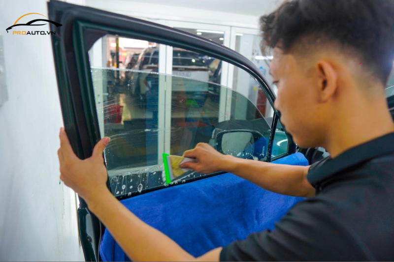 Lợi ích của việc dán phim cách nhiệt cho xe ô tô tại Đồng Tháp