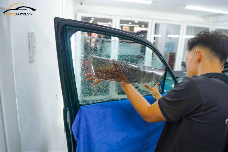 Lợi ích của việc dán phim cách nhiệt ô tô tại Thái Bình