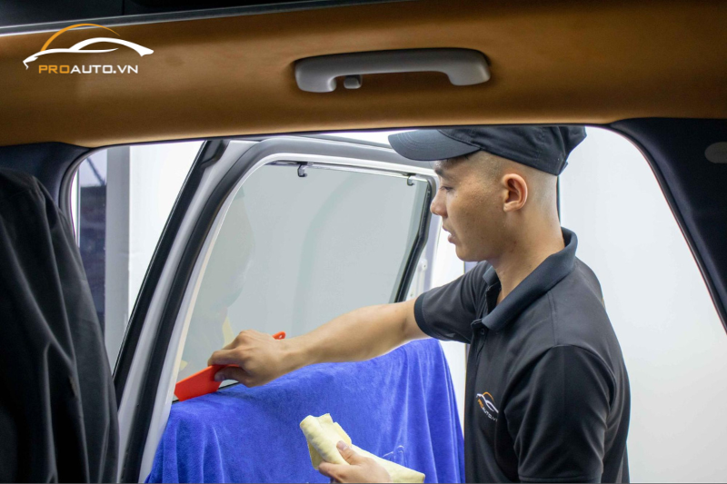 Một số mẹo bảo quản sau khi dán phim cách nhiệt ô tô tại Lai Châu