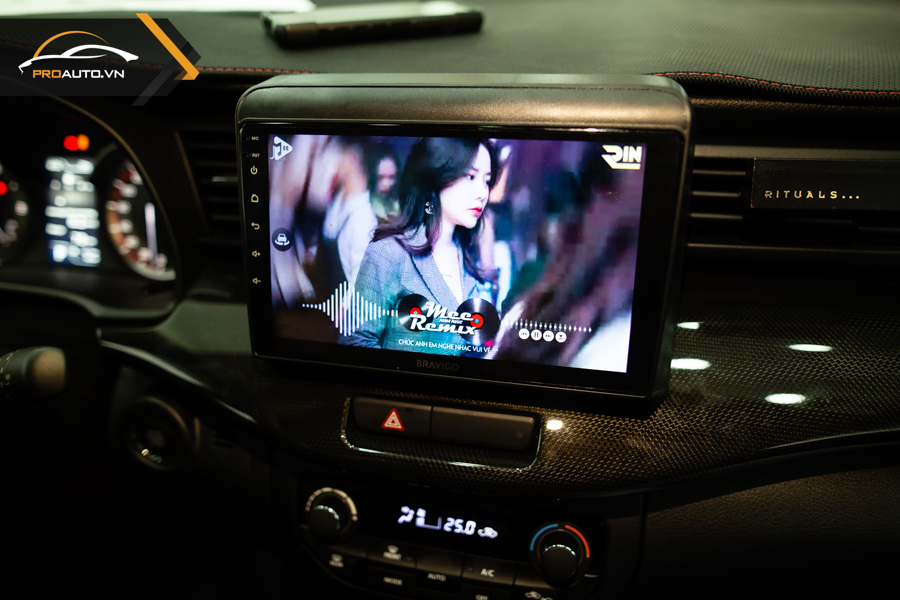 Lắp đặt màn hình dvd android xe ô tô tại quận 6