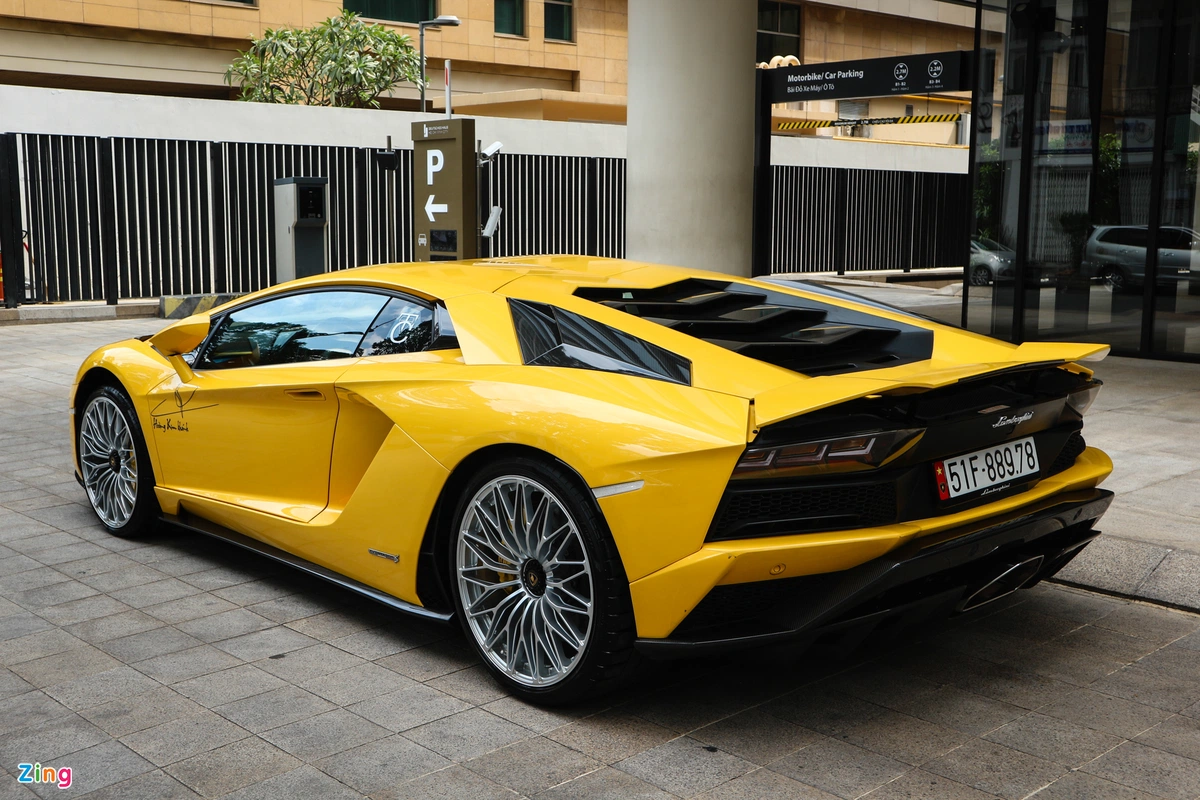 Lamborghini Aventador S zing 22