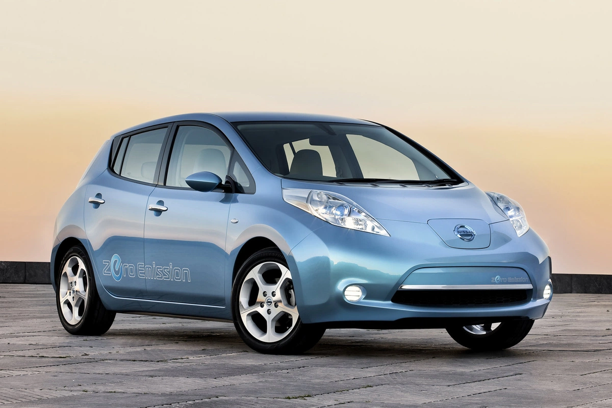 Nissan Leaf thế hệ đầu tiên. Ảnh: NetCarShow.