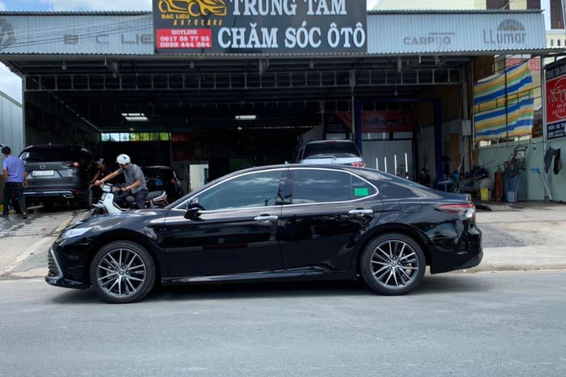 Dán phim cách nhiệt là một trong những thế mạnh của Bạc Liêu Auto Car Care