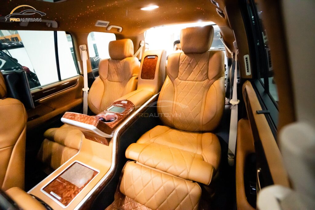 Những cách độ ghế Limousine cho xe 5 chỗ phổ biến nhất hiện nay