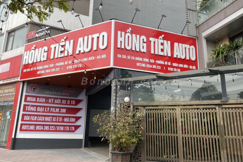 Đội ngũ kỹ thuật viên tại Hồng Tiến Auto được đào tạo bài bản