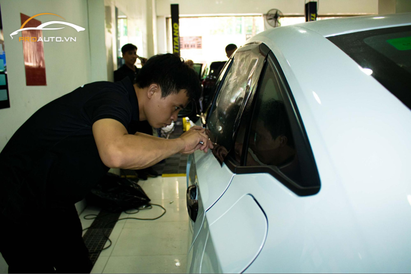 Kinh nghiệm cần biết khi dán phim cách nhiệt tại quận 11