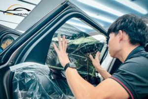 Kinh nghiệm cần biết khi dán phim cách nhiệt tại quận 4