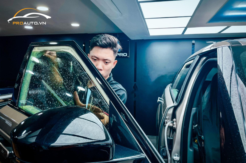 Lợi ích của việc dán phim cách nhiệt tại quận 4?