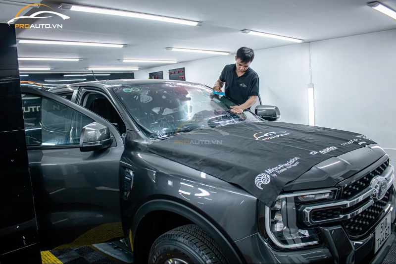 Phim cách nhiệt 3M Crystalline cho xe hơi