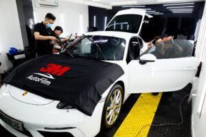 Dán phim cách nhiệt 3M Crystalline TPHCM uy tín