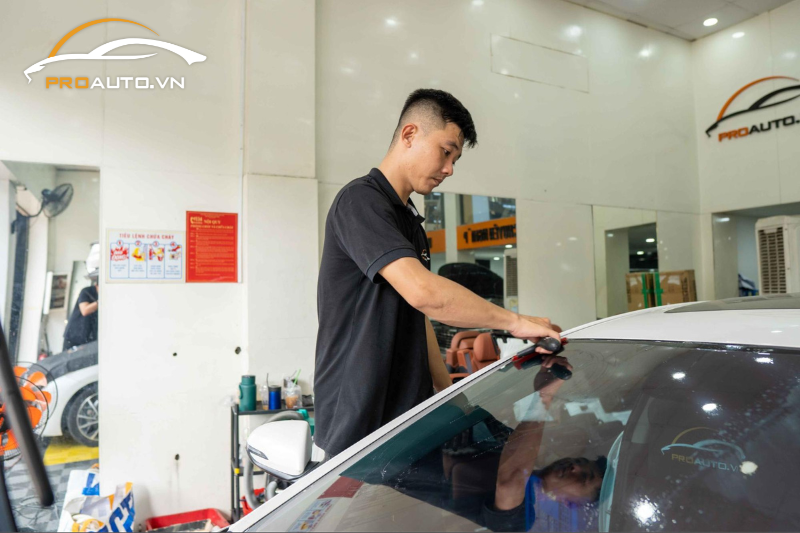 Quy trình dán phim cách nhiệt tại quận Phú Nhuận