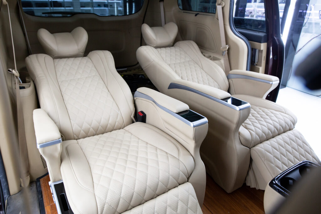 Thi công độ ghế limousine tại xưởng độ ghế Limousine ô tô Đồng Tháp Proauto.vn