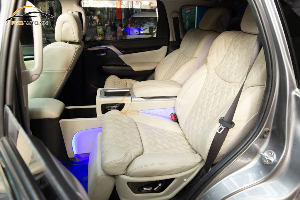Thi công độ ghế limousine tại xưởng độ ghế Limousine ô tô Hà Tĩnh Proauto.vn