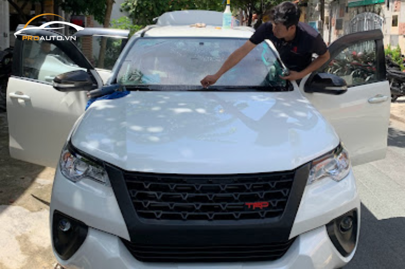 Tín Phát Auto - Địa chỉ dán phim cách nhiệt tại quận 7