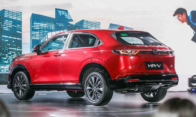 Thiết kế HR-V 2022 nhìn từ phía sau.