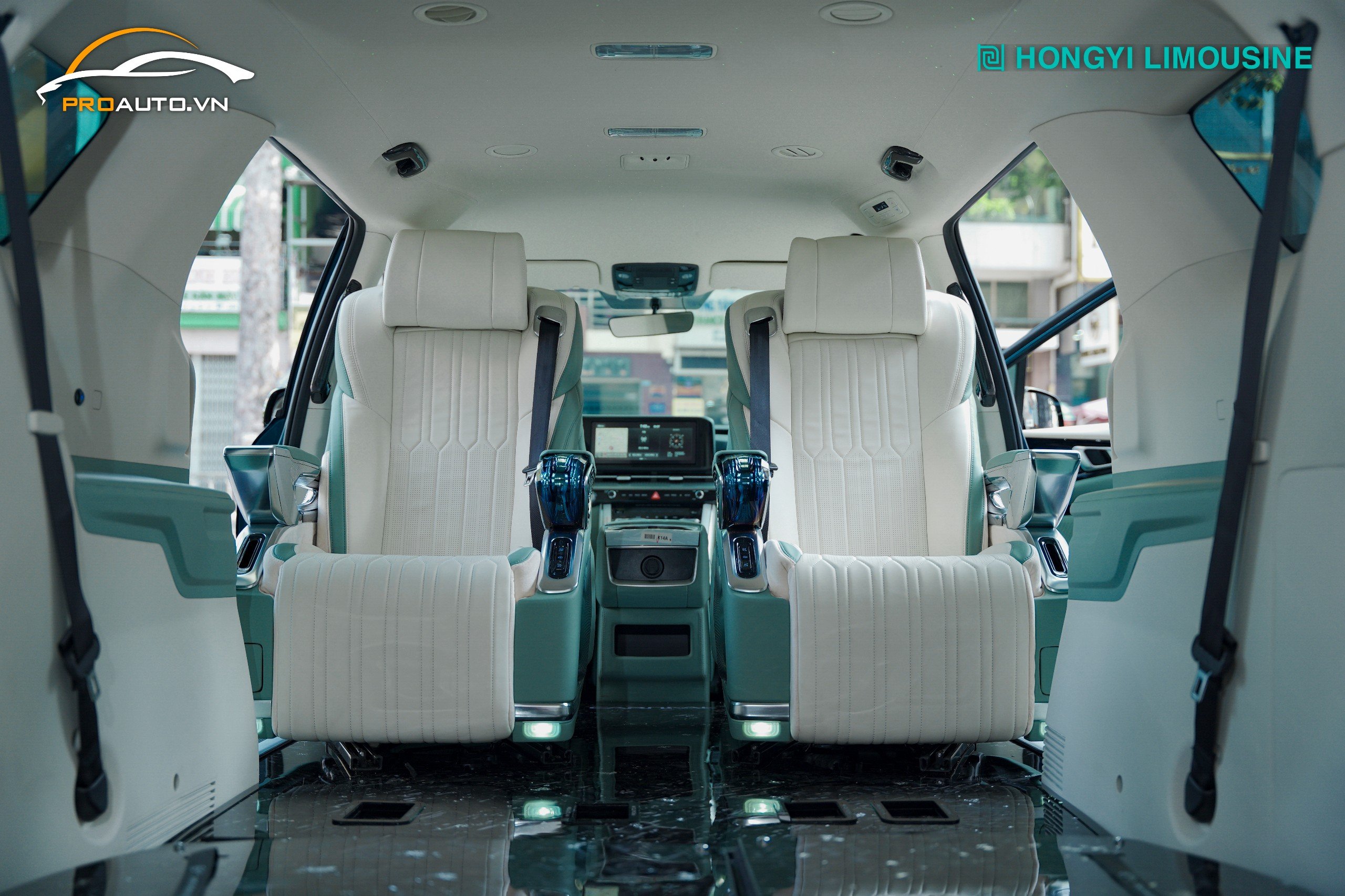 Kia Carnival Độ Limousine tạo nên sự đẳng cấp