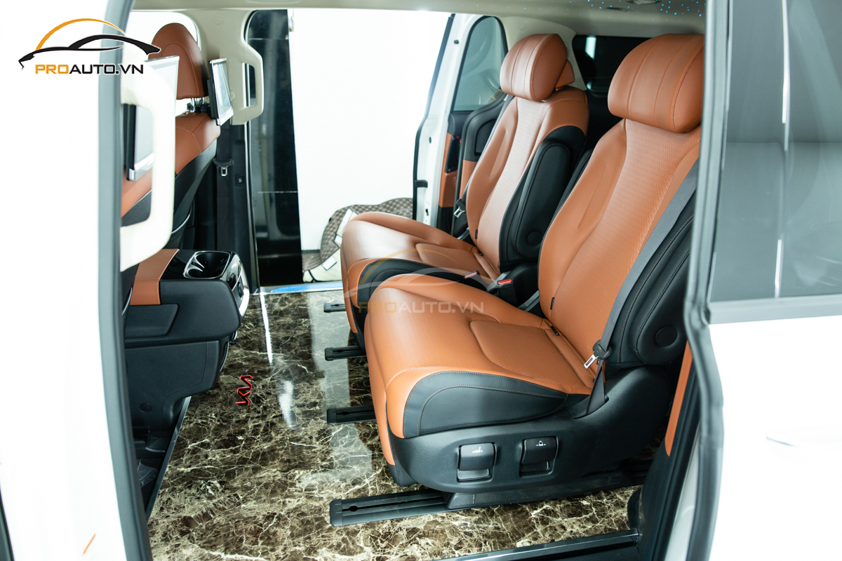 Độ ghế Limousine trên nền ghế Zin