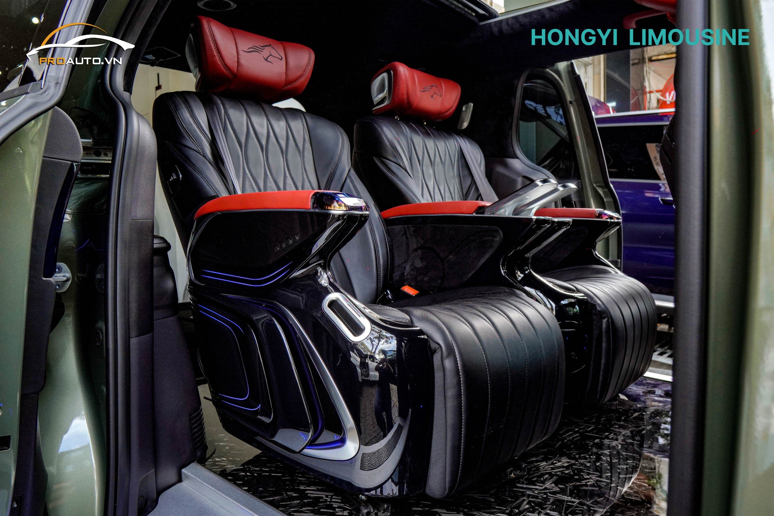 Kia Carnival Độ Limousine phối tone đen - đỏ ấn tượng