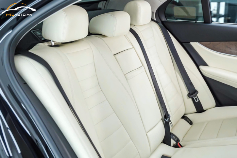 Lưu ý khi chọn chất liệu bọc ghế da ô tô tại TPHCM