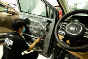 dán chống ồn ô tô