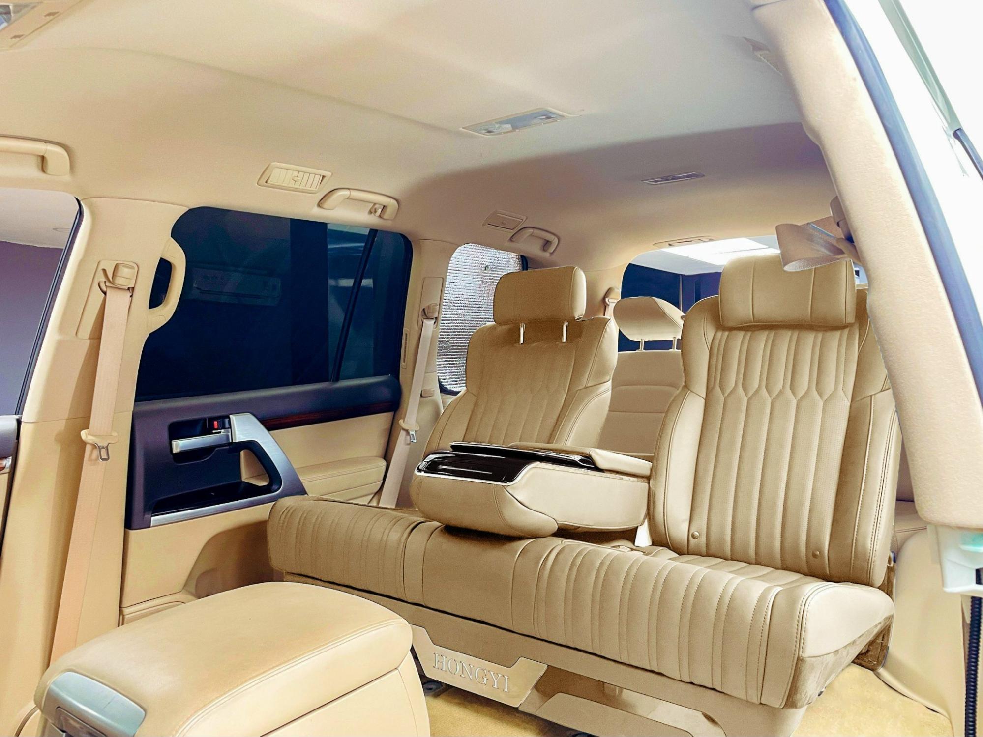 Độ ghế limousine nhập khẩu phân khúc SUV