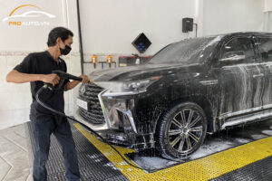 rua xe o to quan tan binh 10