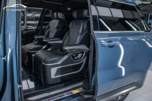 Độ ghế Limousine xe Kia Carnival
