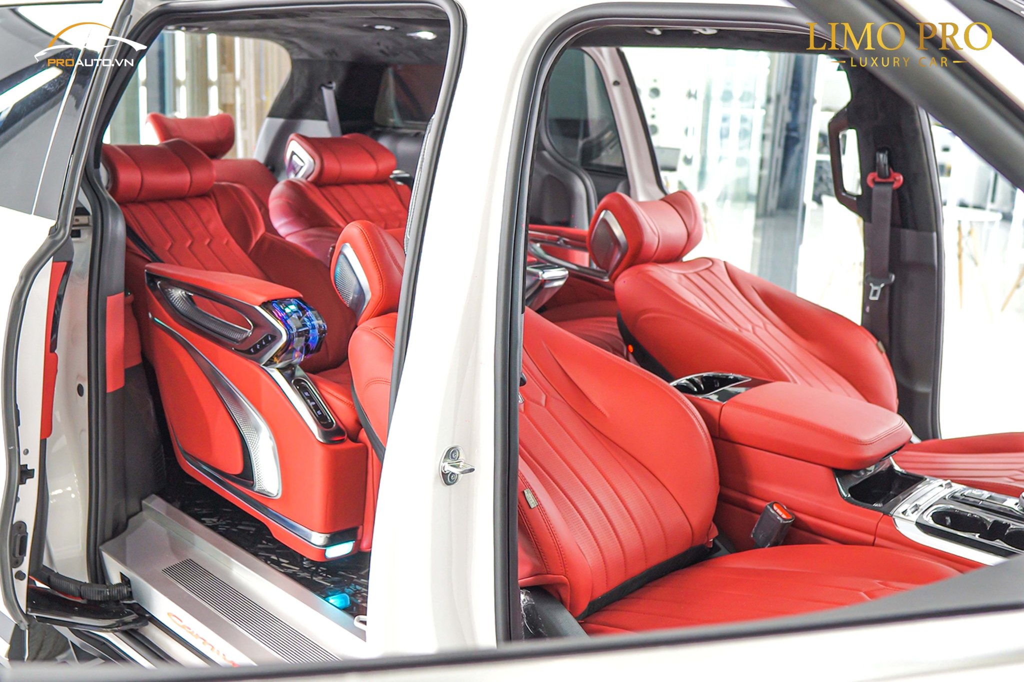Kia Carnival độ ghế Limousine tại Proauto.vn