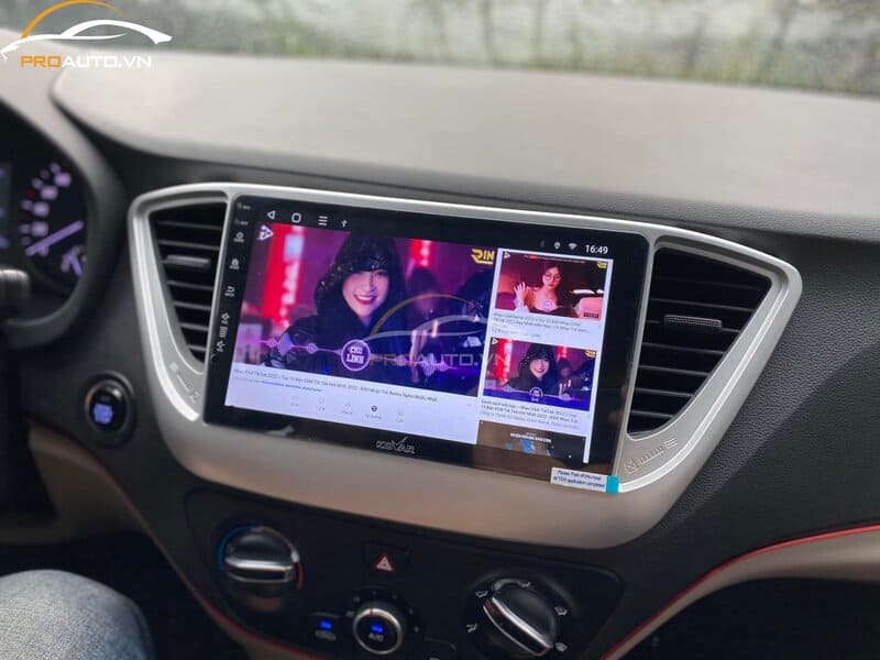 Có nên gắn màn hình Android Kovar cho xe ô tô hay không?