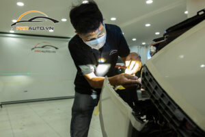 Độ đèn mắt quỷ ô tô